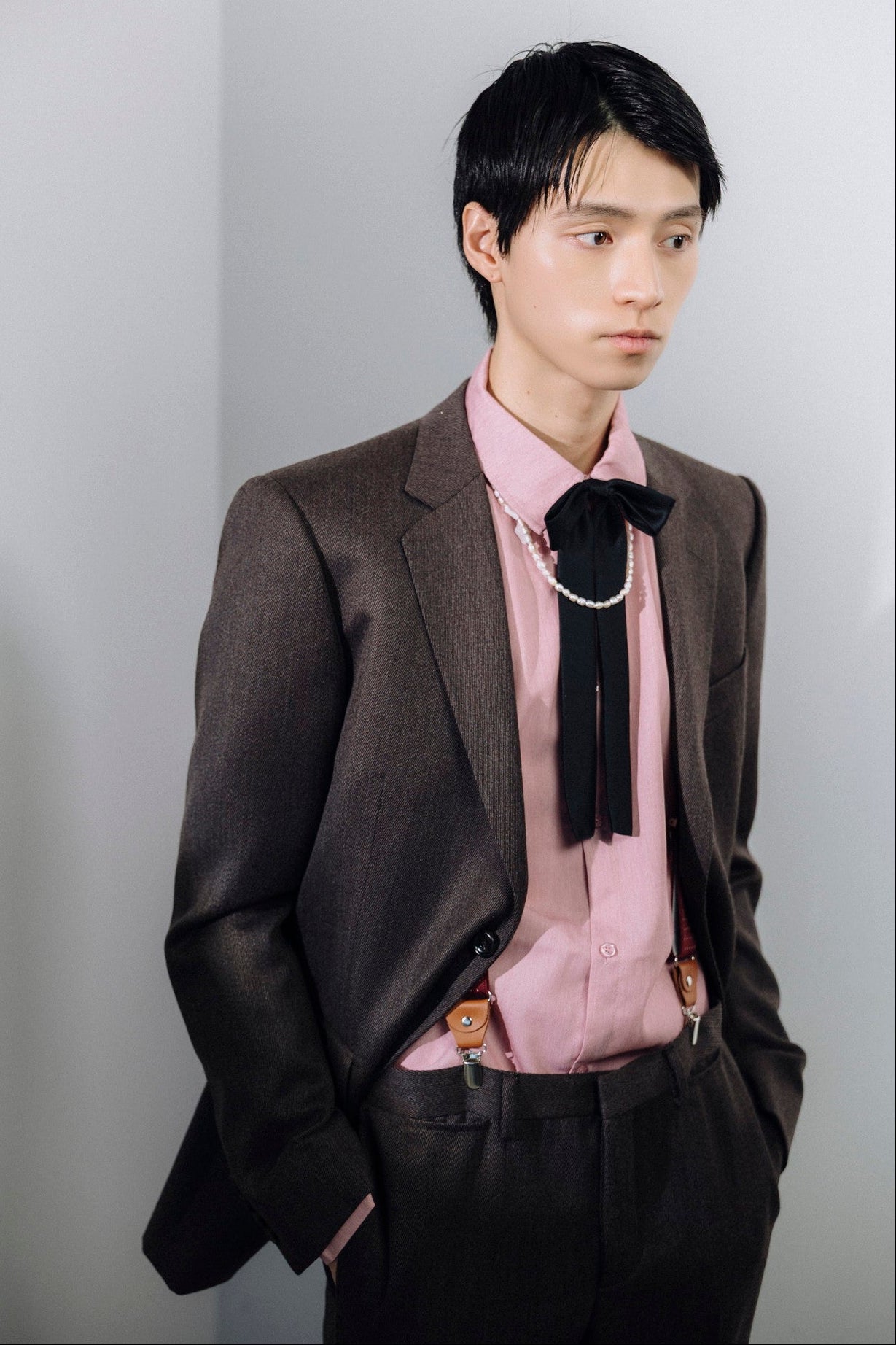 dark brown 2-piece suit(GUCCI)