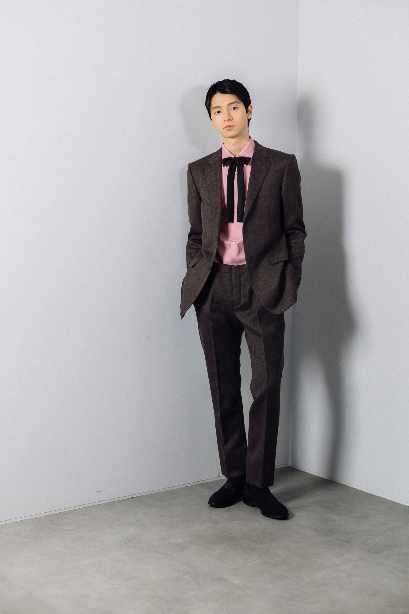 dark brown 2-piece suit(GUCCI)